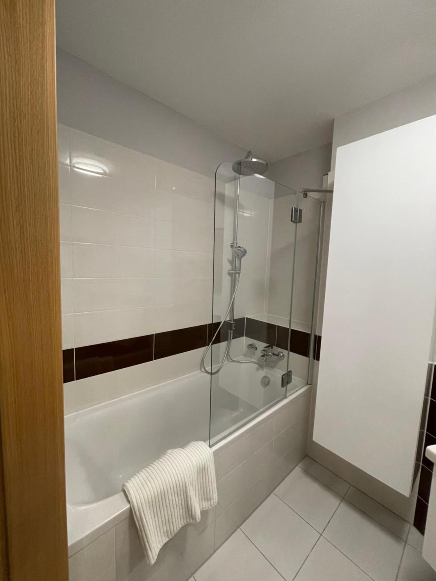 Sag Panorama City Apartment 3 Rooms Free Parking Free Wifi Bratislava Eksteriør bilde